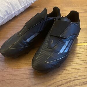 Adidas kids soccer cleats (Black, size 2)
